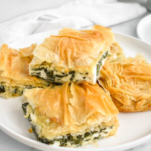 delicious and savoury vegetarian spinach and feta pie with filo pastry