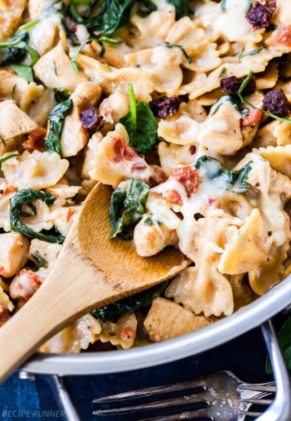 creamy chicken tomato pasta